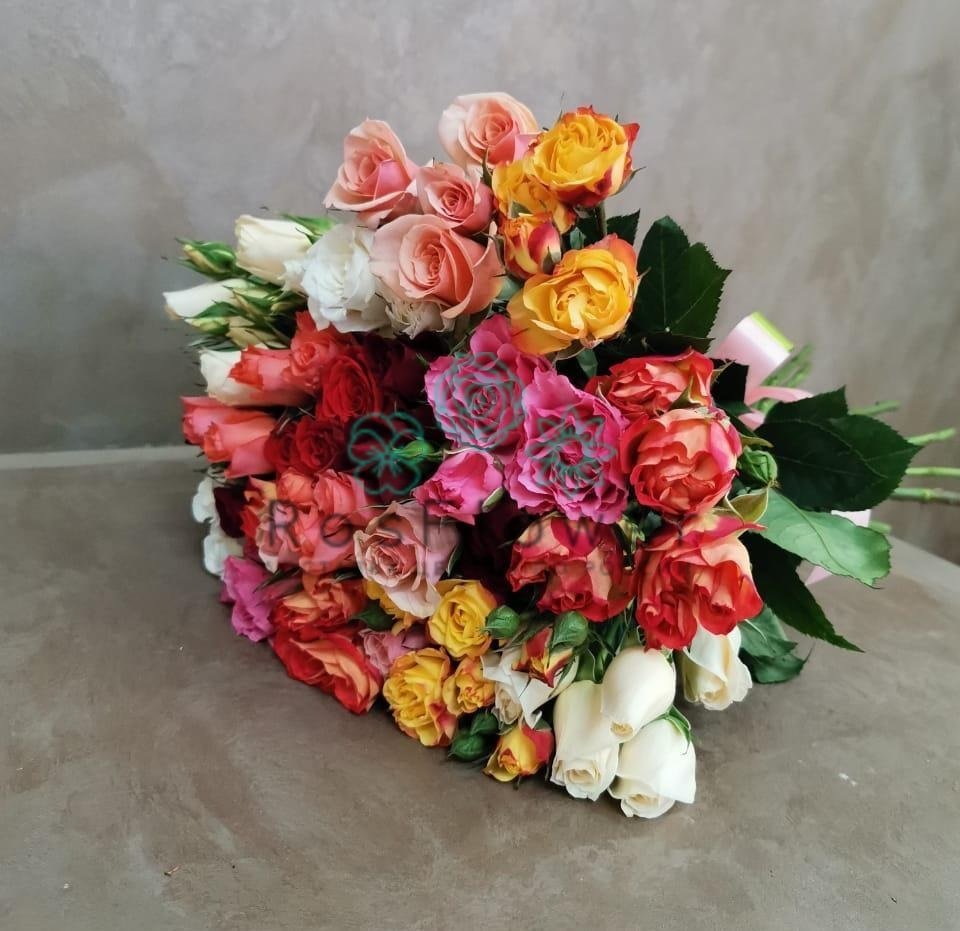 Букет цветов из: Розы в Зарево