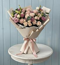 Букет цветов из:  Розы и Лизиантусы в Зарево