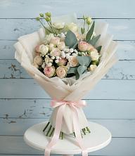 Букет цветов из:  Розы и Лизиантусы в Зарево