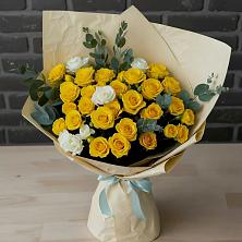 Букет цветов из:  Розы в Зарево