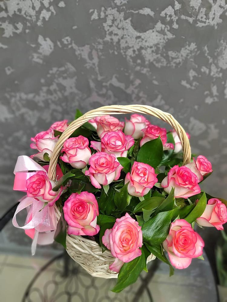 Цветочная композиция из Розы в корзине в Зарево