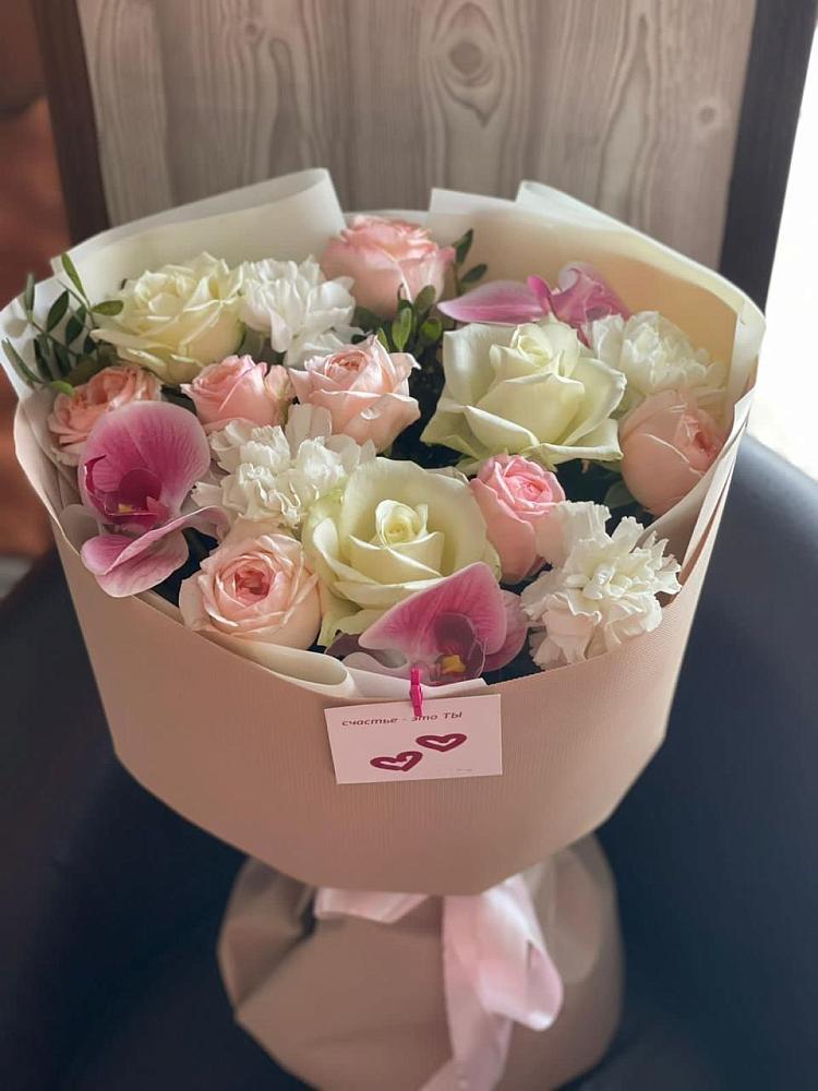 Букет цветов из: Орхидеи, Розы и Гвоздики в Зарево