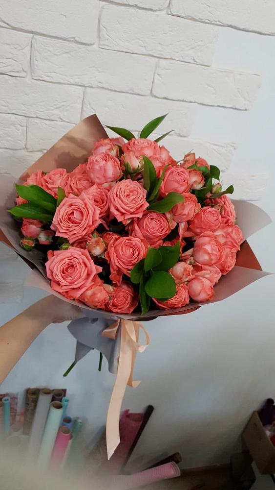 Букет цветов из: Розы в Зарево