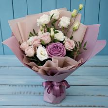 Букет цветов из:  Розы и Лизиантусы в Зарево