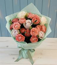 Букет цветов из:  Розы в Зарево