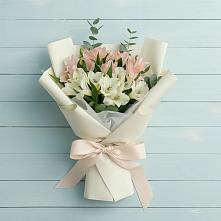 Букет цветов из:  Альстромерии в Зарево