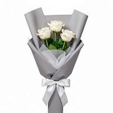 Букет 3 белые розы в Зарево