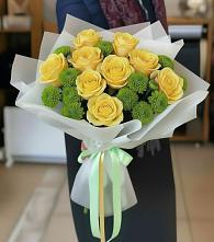 Букет цветов из:  Хризантемы и Розы в Зарево