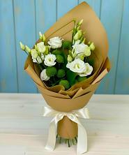 Букет цветов из:  Хризантемы и Лизиантусы в Зарево