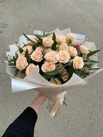 Букет Кремовые розы Латте в Зарево