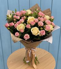 Букет цветов из:  Розы в Зарево