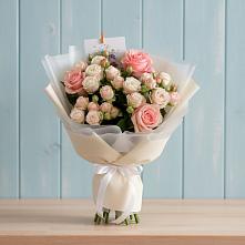 Букет цветов из:  Розы в Зарево