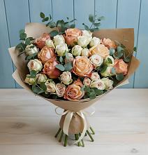 Букет цветов из:  Альстромерии и Розы в Зарево