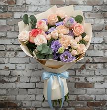 Букет цветов из:  Розы, Лизиантусы и Гвоздики #REPLACE_PRED# Зарево