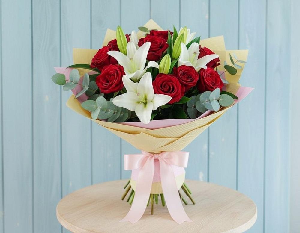 Букет цветов из: Лилии и Розы в Зарево