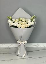 Букет цветов из:  Розы и Лизиантусы в Зарево